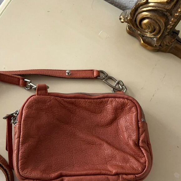 Liebeskind Maike Cross Body Leather Purse in Scarlet - Picture 3 of 3